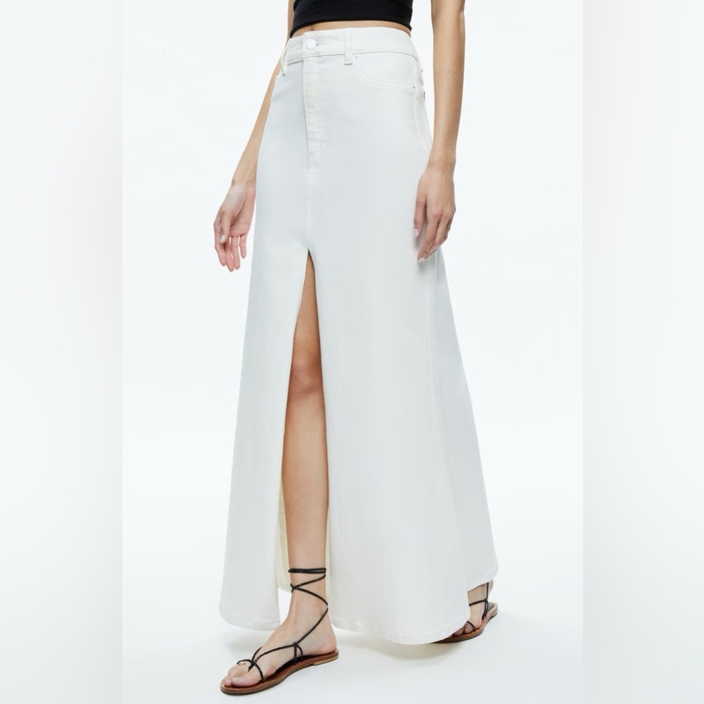 Alice + Olivia Jeans Denim Maxi Skirt. Size 30 Women 
#290
